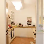 A Due Passi Dal Mare Apartmán *