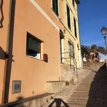A Due Passi Dal Mare *